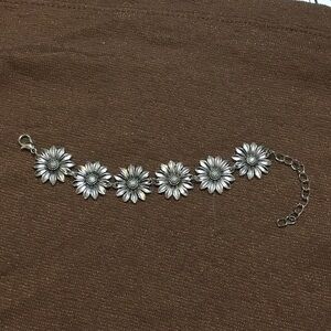 Silver Sunflower Adjustable Bracelet